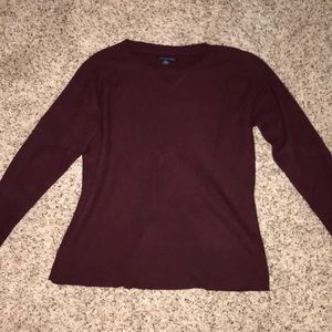 maroon sweater